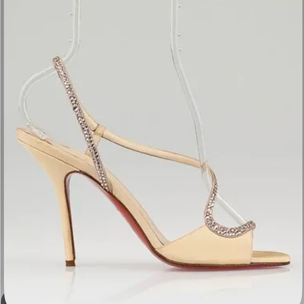CHRISTIAN LOUBOUTIN Alta Perla Crystal Peach Satin Slingback Heel Sandals Sz 40